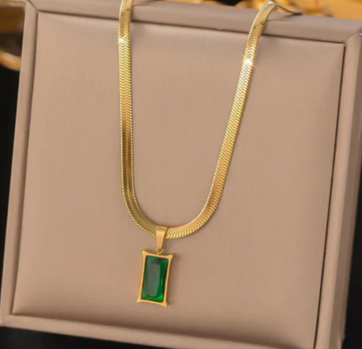 Collar Elegante de Cristal Verda